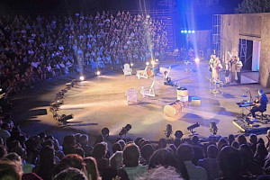 Μία ακόμα μεγάλη επιτυχία για το Φεστιβάλ Αρχαίας Ήλιδας, με την παράσταση «Υπηρέτης δύο αφεντάδων»