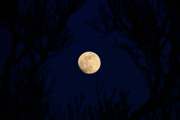 Υπερπανσέληνος Οκτωβρίου: Πώς επηρεάζει την υγεία μας το αποψινό φεγγάρι