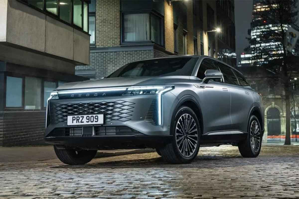 Το νέο PHEV μοντέλο της Omoda