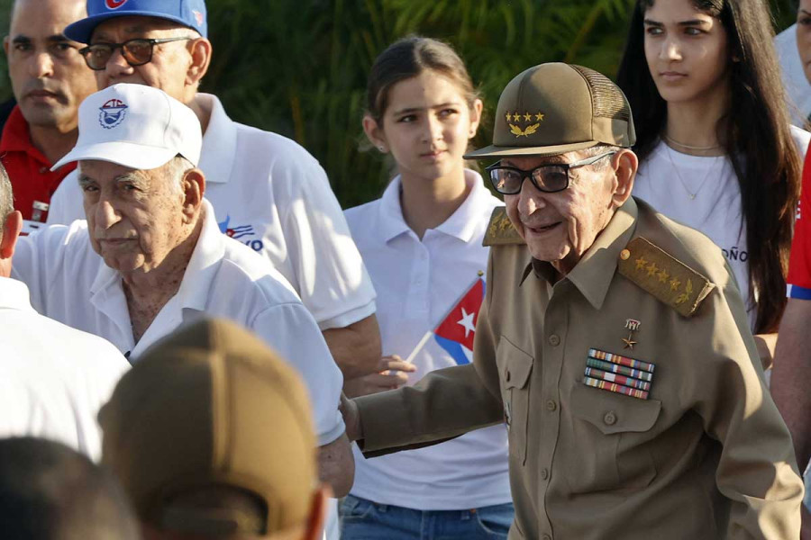 Οι ΗΠΑ σκοπεύουν να προσαγάγουν σε δίκη τον πρώην πρόεδρο της Κούβας Ραούλ Κάστρο