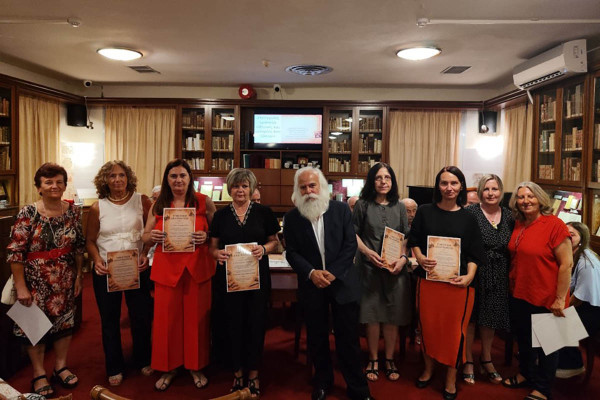 Ο τοπικός Τύπος συναντά τη μνήμη, την ιστορία και τη νέα γενιά στη Δημόσια Ιστορική Βιβλιοθήκη Ανδρίτσαινας