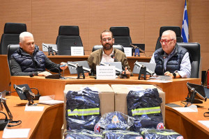 ΠΔΕ: Προσφορά 130 στολών πυρόσβεσης στις εθελοντικές οργανώσεις της Δυτικής Ελλάδας