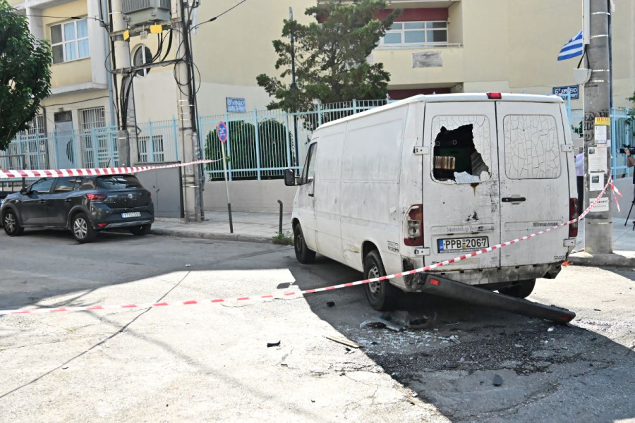 Νύχτα τρόμου στο Περιστέρι: Βίντεο ντοκουμέντο από τους πυροβολισμούς και την άγρια καταδίωξη