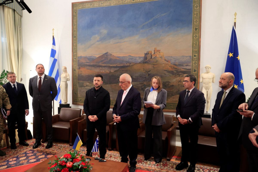 Τι προβλέπει η ενεργειακή συμφωνία Ελλάδας - Ουκρανίας: Μεταφορά LNG από ΗΠΑ