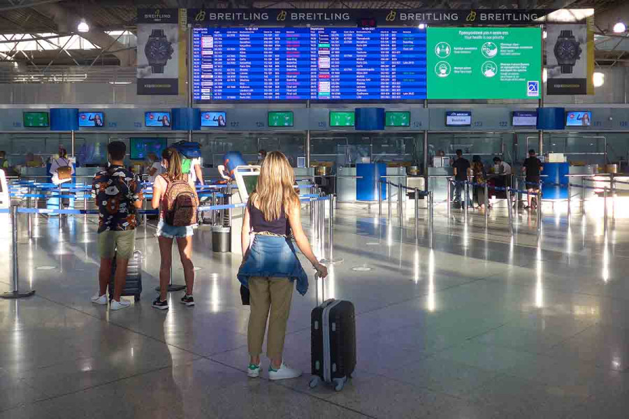 Ταξιδεύετε στην Ευρώπη; Οι συνοριακοί έλεγχοι αλλάζουν από τις 6 Σεπτεμβρίου
