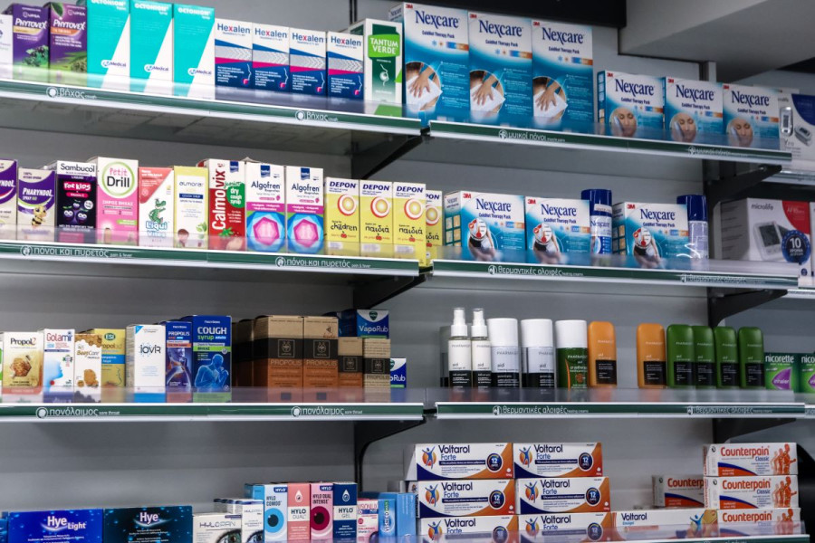 «Ναι» από τους φαρμακοποιούς για τα ακριβά σκευάσματα στα φαρμακεία της γειτονιάς - Οι αμοιβές και τα νέα αιτήματα