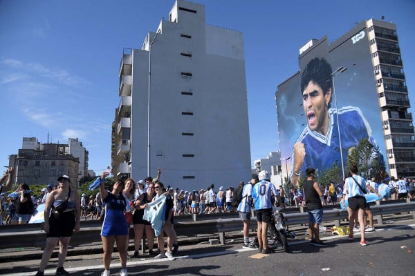 Νέα τροπή στη δίκη για τον θάνατο του Μαραντόνα: «Δεν αποκλείεται να πέθανε και από Covid»