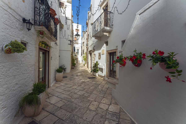Ο νέος χάρτης για το χωροταξικό στον Τουρισμό: Τι ισχύει για νησιά και βραχυχρόνιες μισθώσεις