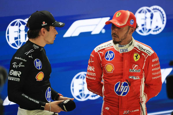 Ο Χάμιλτον θέλει να μείνει στη F1 και μετά το 2027