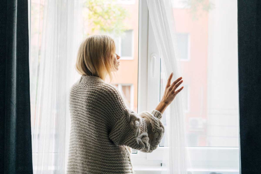 Ποιες είναι οι ιδανικές ώρες για να αερίσουμε το σπίτι τον χειμώνα
