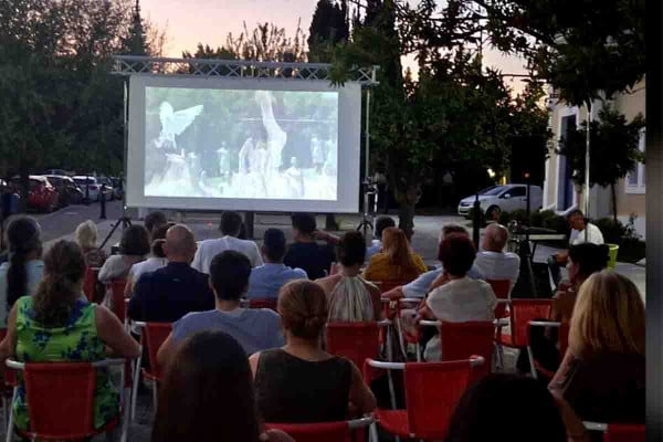 «Η ΦΩΤΙΑ ΤΗΣ ΕΙΡΗΝΗΣ»: Πρεμιέρα για το ντοκιμαντέρ-αφιέρωμα στην Ηλεία της Δέσποινας Σωτηροπούλου