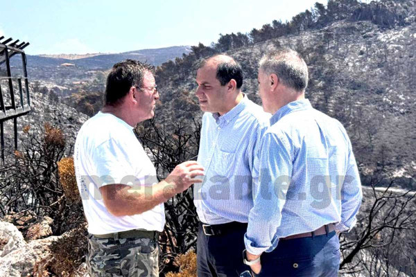 Επίσκεψη Κατσαφάδου στη Ζάκυνθο: Ανακοινώθηκαν άμεσα μέτρα στήριξης και έργα αποκατάστασης έως 4.600€ για πληγείσες κατοικίες