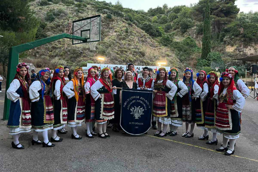 Με επιτυχία πραγματοποιήθηκε το 2ο Φεστιβάλ Παραδοσιακών Χορών στη Νέα Φιγαλεία