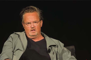 Έρχεται ντοκιμαντέρ από το Netflix με νέες αποκαλύψεις για τον θάνατο του Μάθιου Πέρι