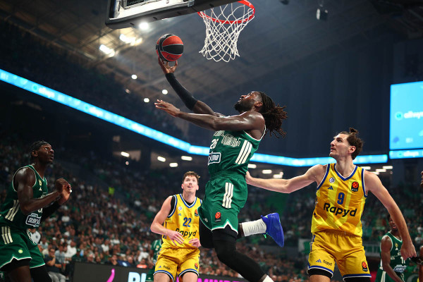 Παναθηναϊκός - Μακάμπι 90-67: «Διαστημικό» μπάσκετ και πράσινο σόου στο κατάμεστο T-Center