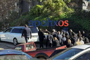 Αβάσταχτος πόνος στα Σπάτα Αχαΐας για το αγγελούδι που χάθηκε - Θρήνος στο τελευταίο αντίο στον μικρό Ανδρέα (photos)