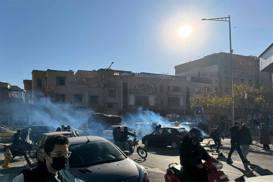 Ιράν: Κλιμακώνεται η κρίση με 36 νεκρούς, χιλιάδες συλλήψεις διαδηλωτών και δακρυγόνα σε νοσοκομείο της Τεχεράνης