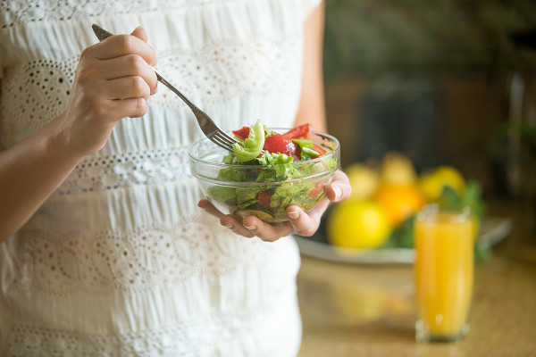 Κούραση, πονοκέφαλος, «θολούρα»: Η βιταμίνη που μπορεί να σας λείπει