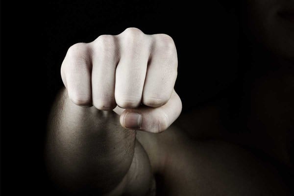 Πήλιο: «Μέχρι να γυρίσω, να έχεις σκάψει τον λάκκο σου» – Απείλησε και χτύπησε τη γυναίκα του