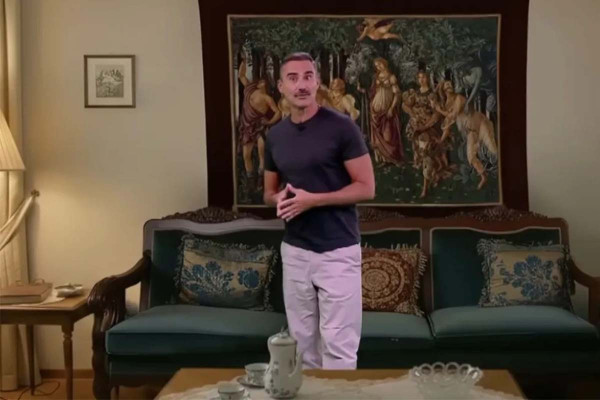 Ο Γιώργος Καπουτζίδης επέστρεψε στο σπίτι του «Παρά Πέντε» μετά από 20 χρόνια