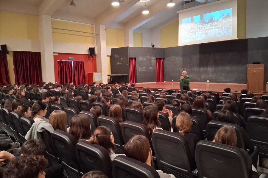 Σε σχολεία του Πύργου ο Πρόεδρος του Συνδέσμου Ασυνόδευτων Φιλοξενηθέντων Παιδιών της Κύπρου