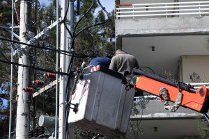 Ειδική αστυνομική επιχείρηση στον Ασπρόπυργο: ξηλώθηκαν 2.380 μέτρα καλωδίων