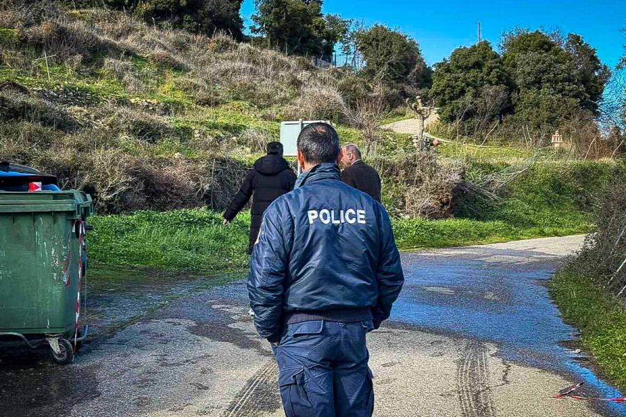 Αγρίνιο: «Όλο το χωριό μας θρηνεί, ήταν ένας άγιος άνθρωπος», λέει γειτόνισσα του θύματος