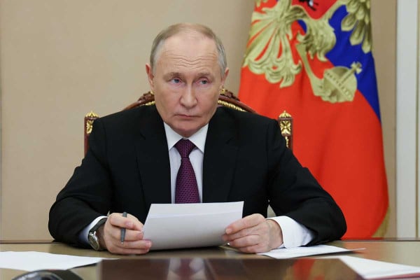 Κλειδί οι εγγυήσεις ασφαλείας για το ουκρανικό - Η πλεονεκτική θέση Πούτιν και το δίλημμα Ζελένσκι