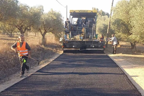 Ολοκλήρωση ασφαλτόστρωσης στους Αγίους Θεοδώρους Λεχαινών