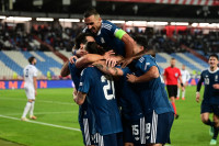 Σερβία - Ελλάδα 1-2: Η Εθνική έκανε ονειρική πρεμιέρα με Τζόλη και Δουβίκα