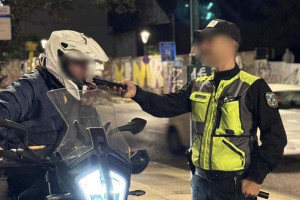 Μπορούν το νερό, ο καφές ή σοκολάτα να σας γλιτώσουν από το αλκοτέστ;