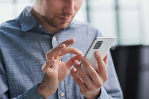 Social media: Γιατί αποθηκεύουμε πράγματα που δεν θα ξαναδούμε ποτέ;