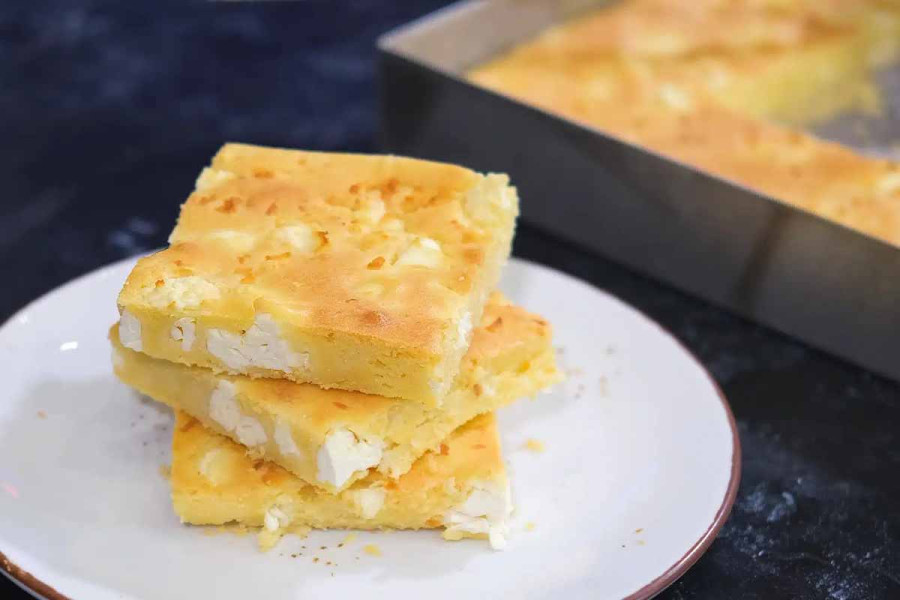 Πίτα Μπομπότα με τυρί Φέτα