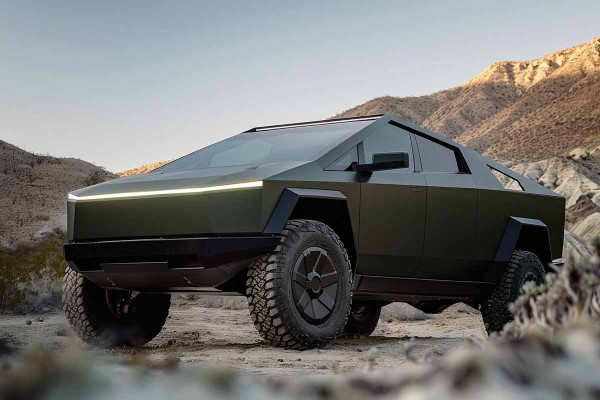 Η SpaceX του Elon Musk αγόρασε Tesla Cybertruck αξίας 131 εκατ. δολαρίων