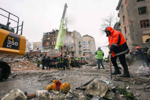 Ουκρανία: Τέσσερις νεκροί από ρωσικούς βομβαρδισμούς στο Χάρκοβο (video)
