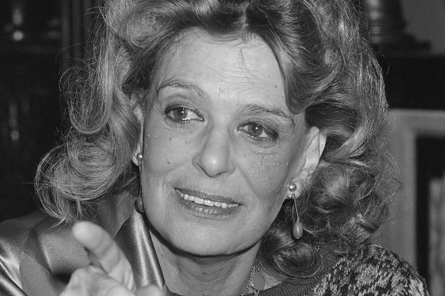 Η Μελίνα Μερκούρη, με απόφασή της στις 14/3/1989 προχώρησε στην αγορά της Οικίας Τατάνη με σκοπό την ανάδειξη του χώρου