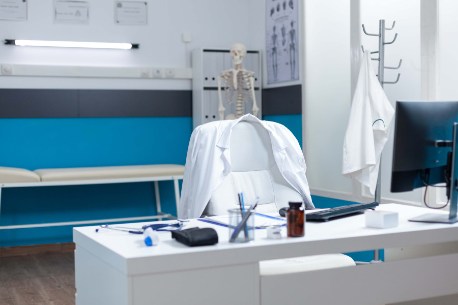 MedWatch: Ξεκινούν έλεγχοι σε 231 «κόκκινες» δομές υγείας - Πώς λειτουργεί η εφαρμογή