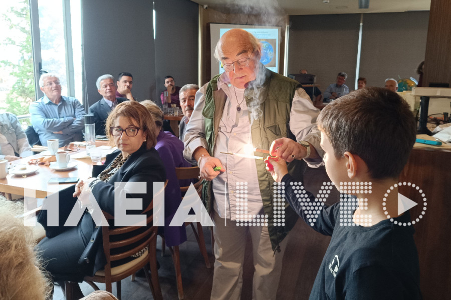 Πύργος: Το «αόρατο» έγινε ορατό με πειράματα Φυσικής από τον βραβευμένο Φυσικό Ηλία Καλογήρου