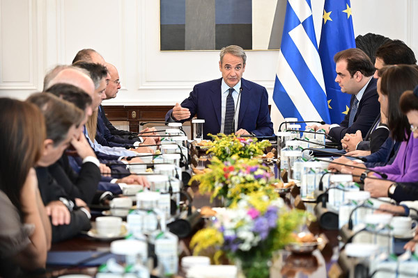 Μητσοτάκης: Αυξάνεται στα 15 λεπτά η επιδότηση στο πετρέλαιο κίνησης - Κάτω από 1,75 το θέρμανσης