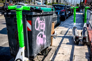 Θεσσαλονίκη: Υπάλληλοι καθαριότητας άδειασαν κάδο στο απορριμματοφόρο και άκουσαν φωνή - Άστεγος σώθηκε τελευταία στιγμή