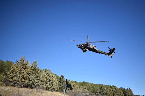 Βαριά προσγείωση στρατιωτικού ελικοπτέρου στην Κάλυμνο, σώοι οι χειριστές