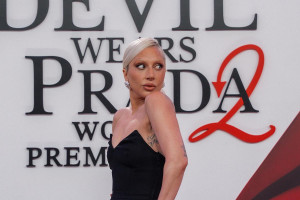 Η Lady Gaga έγινε για πρώτη φορά μητέρα, σύμφωνα με αμερικανικά MME