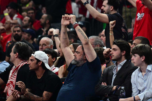 Έτσι ξεκίνησε το επεισόδιο ανάμεσα σε Μαρινάκη και Δημητριάδη (Bίντεο)