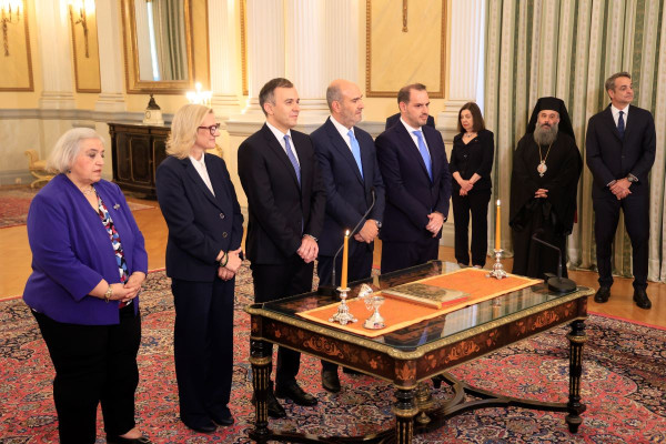 Ορκίστηκαν τα νέα μέλη της κυβέρνησης
