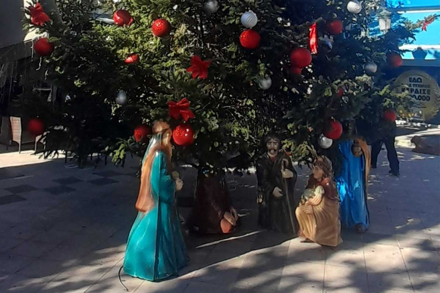 Εντυπωσιακό εορταστικό πρόγραμμα από το Δήμο Ανδρίτσαινας-Κρεστένων: Έναρξη εκδηλώσεων με άναμμα του Χριστουγεννιάτικου δέντρου