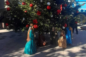 Εντυπωσιακό εορταστικό πρόγραμμα από το Δήμο Ανδρίτσαινας-Κρεστένων: Έναρξη εκδηλώσεων με άναμμα του Χριστουγεννιάτικου δέντρου