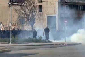 Συγκέντρωση για τα Τέμπη: Σοβαρά επεισόδια στην Θεσσαλονίκη (video)