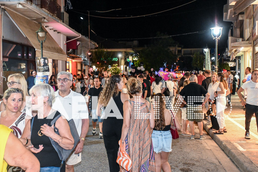 Η Αμαλιάδα “έλαμψε” στην 7η Λευκή Νύχτα - Πλημμύρησε η πόλη από κόσμο