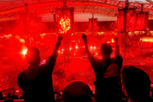 Metallica στο ΟΑΚΑ: Metal... συρτάκι και «δεν χωράς πουθενά» - Η επική, made in Greece, στιγμή του live