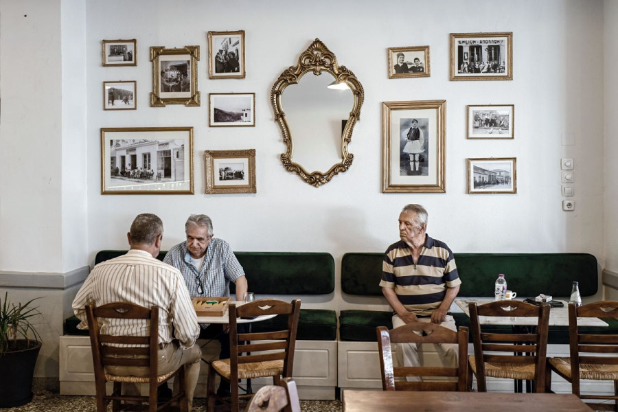 Σε τροχιά δημογραφικής συρρίκνωσης - Τι κρύβεται πίσω από τον εθνικό μέσο όρο μείωσης του πληθυσμού